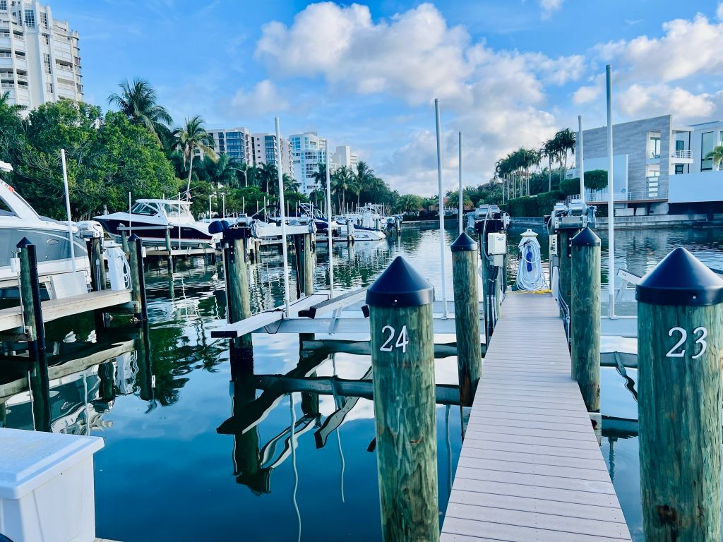 Venetian Bay Yacht Club